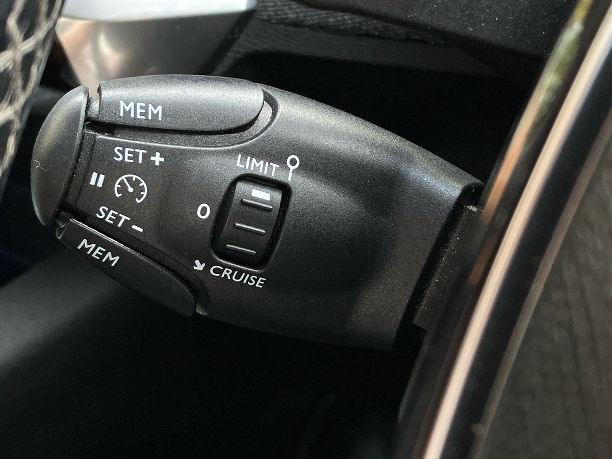 Used Peugeot 3008 2018 for sale - 76316621: Photo 32