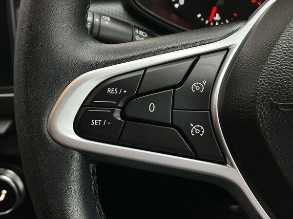 Used Renault Clio 2022 for sale - 76142117: Photo 17