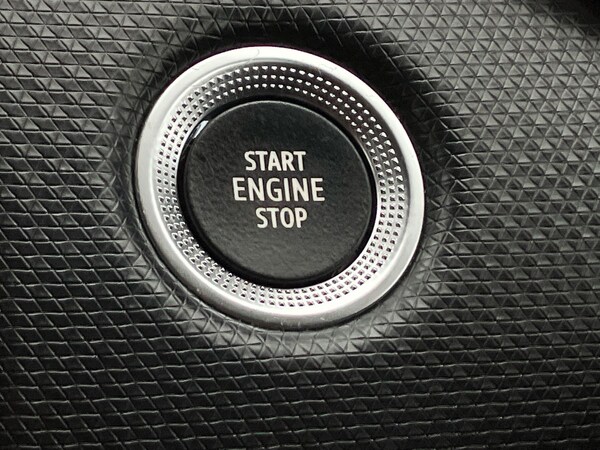 Used Renault Clio 2022 for sale - 76142117: Photo 42
