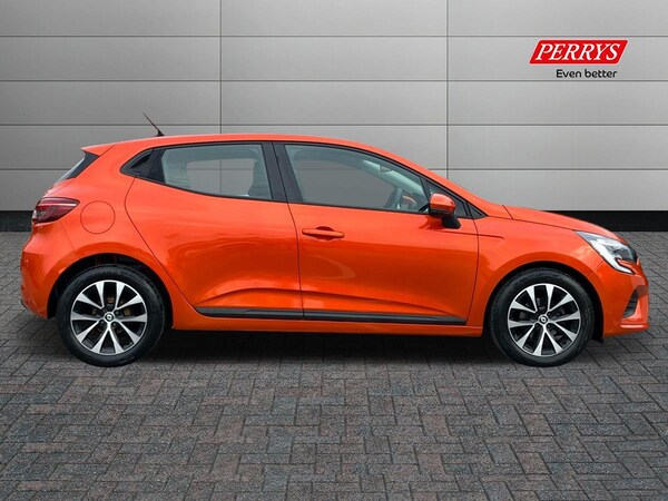 Used Renault Clio 2022 for sale - 76142117: Photo 4