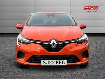 Used Renault Clio 2022 for sale - 76142117: Photo