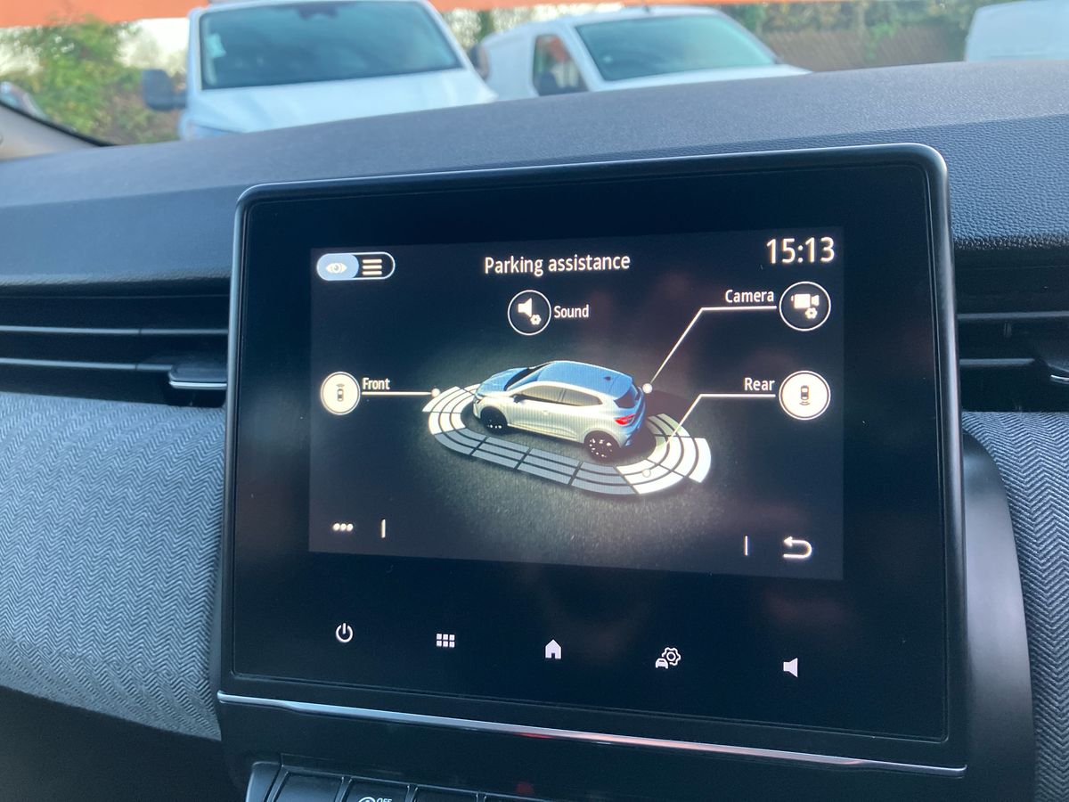 Used Renault Clio 2024 for sale - 76792514: Photo 40