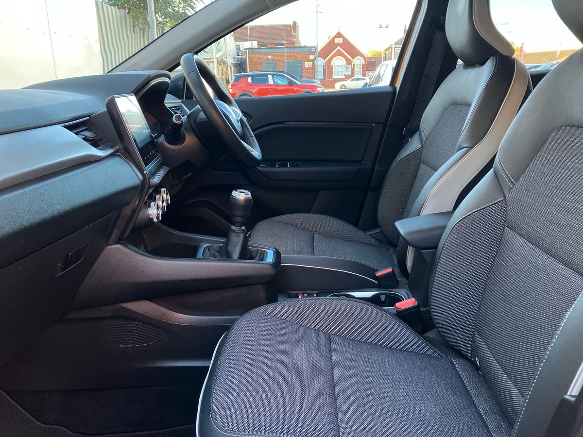 Used Renault Captur 2021 for sale - 76341217: Photo 28