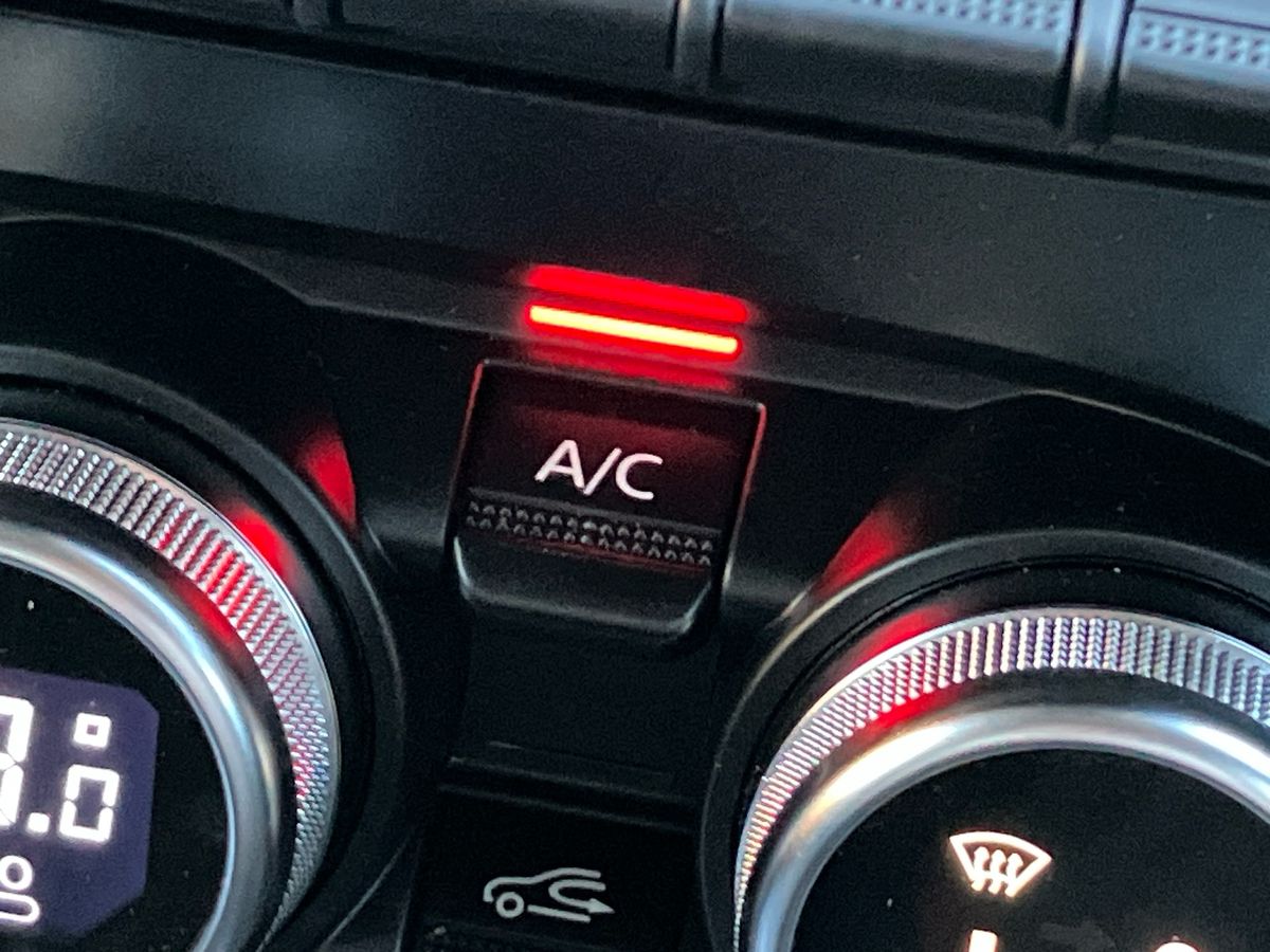 Used Renault Captur 2021 for sale - 76341217: Photo 42