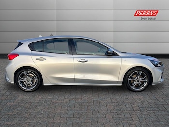 Used Ford Focus 2020 for sale - 76565901: Photo