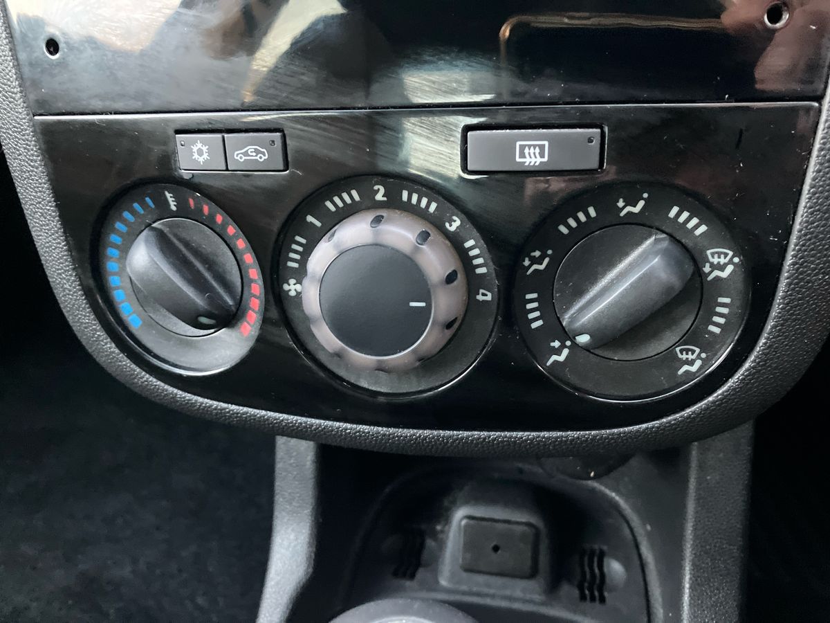 Used Vauxhall Corsa 2013 for sale - 76931808: Photo 12