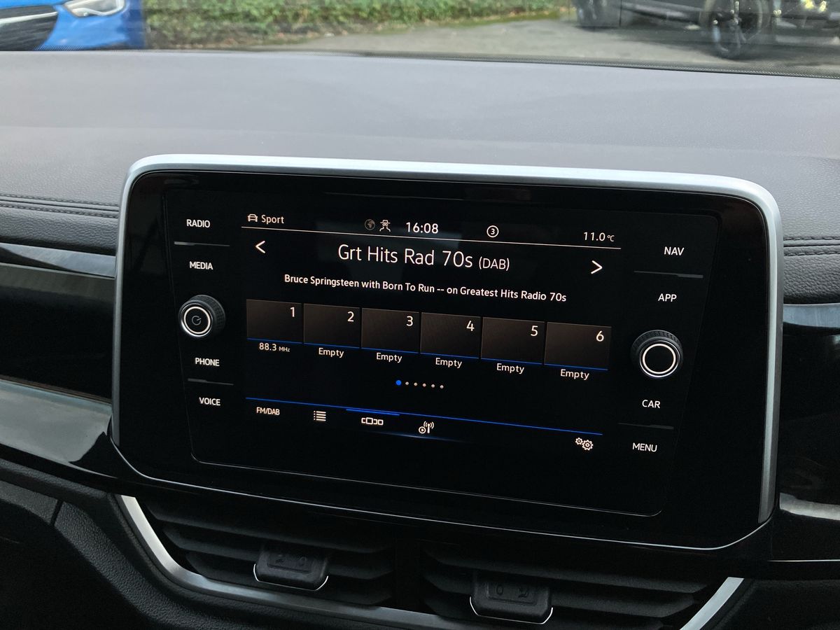 Used Volkswagen T-Roc 2023 for sale - 76919310: Photo 10