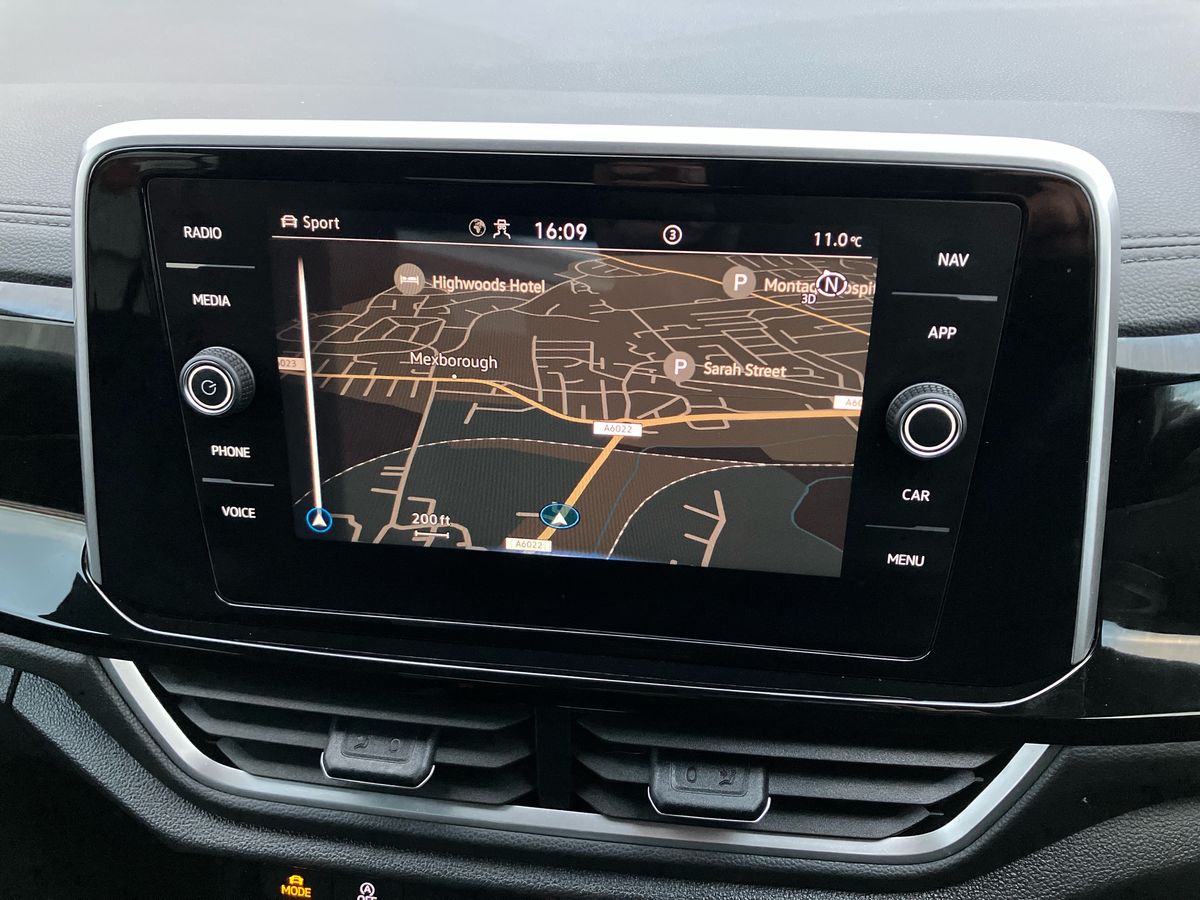 Used Volkswagen T-Roc 2023 for sale - 76919310: Photo 11