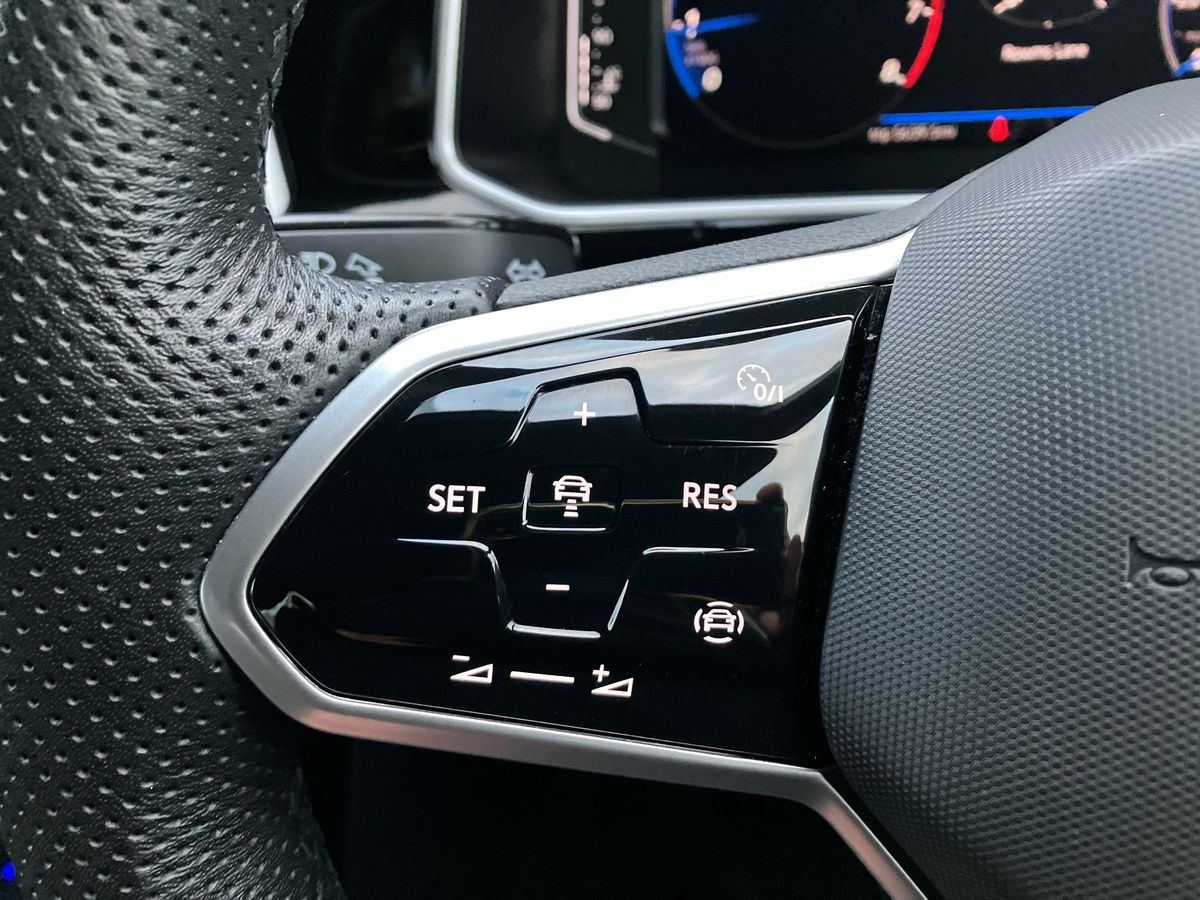 Used Volkswagen T-Roc 2023 for sale - 76919310: Photo 16