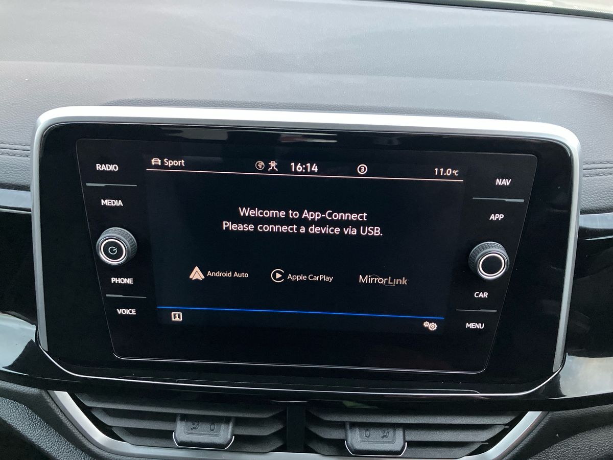 Used Volkswagen T-Roc 2023 for sale - 76919310: Photo 25