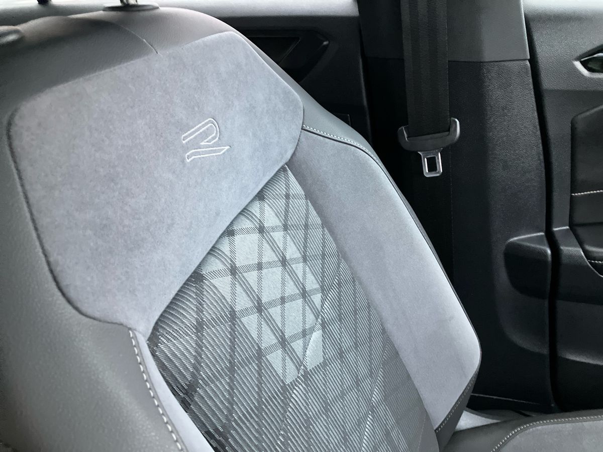 Used Volkswagen T-Roc 2023 for sale - 76919310: Photo 29