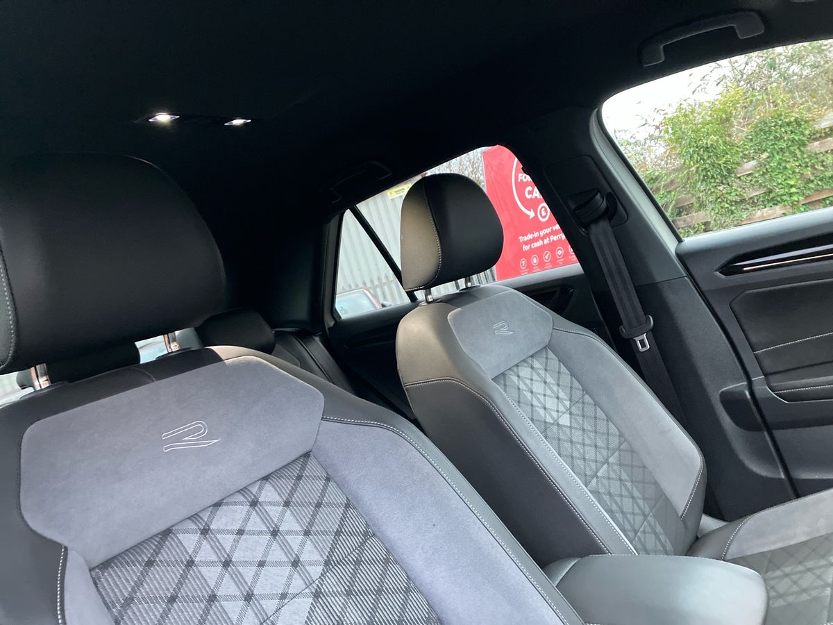 Used Volkswagen T-Roc 2023 for sale - 76919310: Photo 37