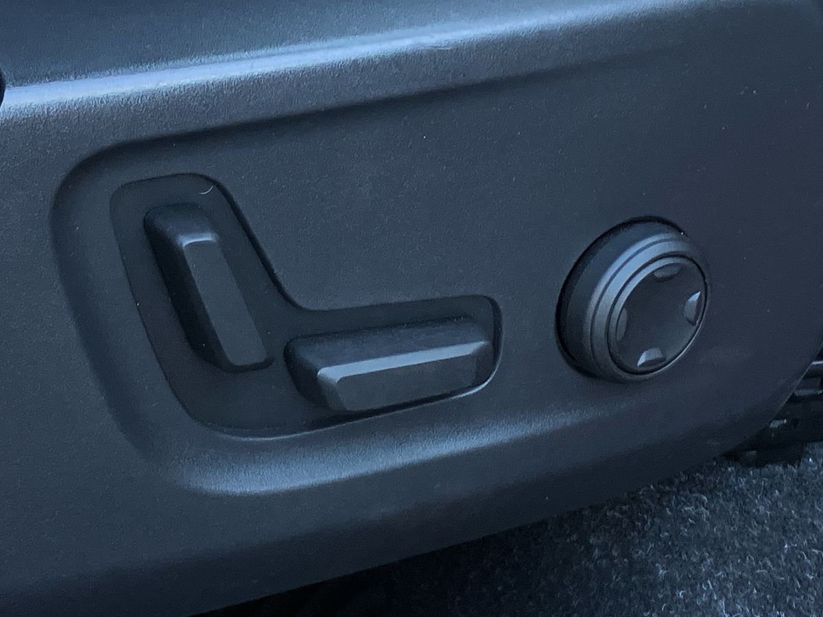 Used Volvo XC40 2018 for sale - 76565854: Photo 30