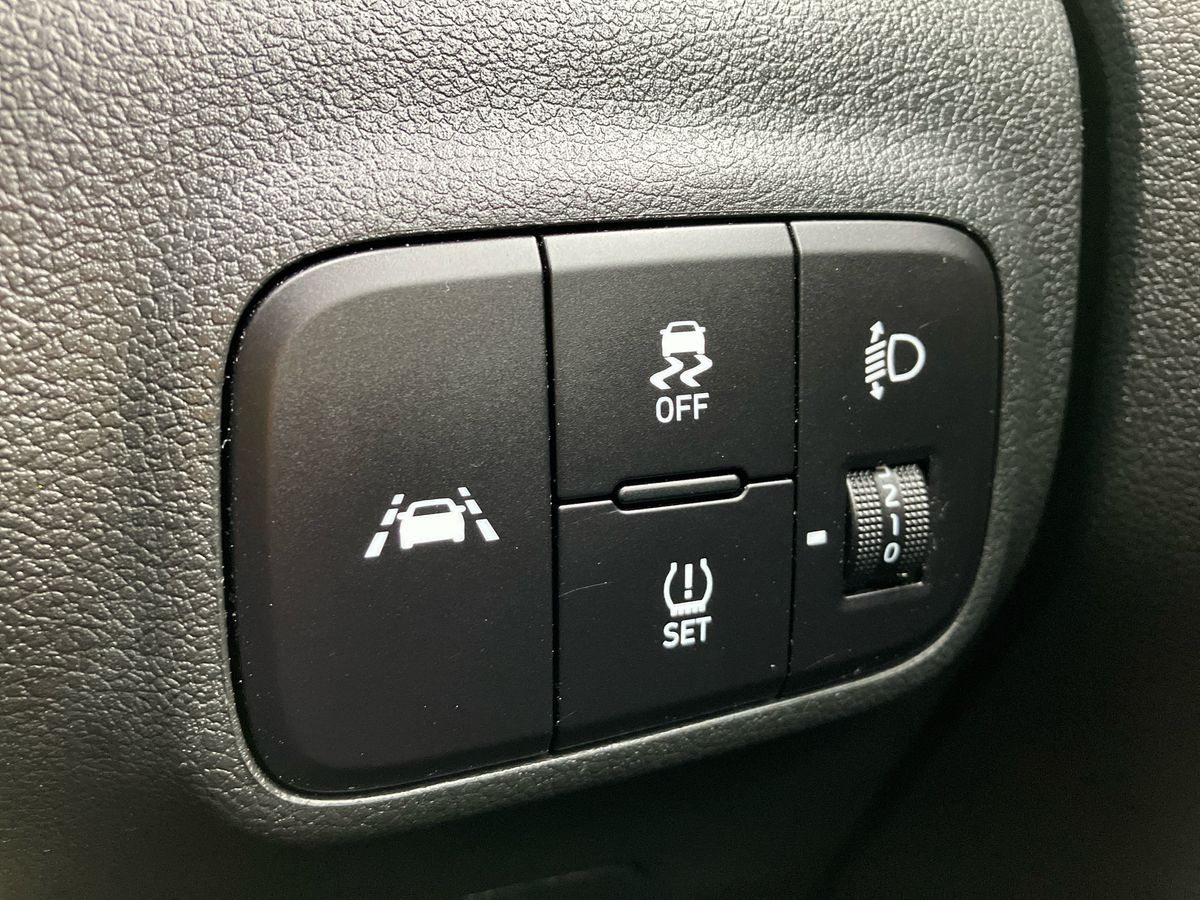 Used Hyundai i10 2022 for sale - 76351899: Photo 30