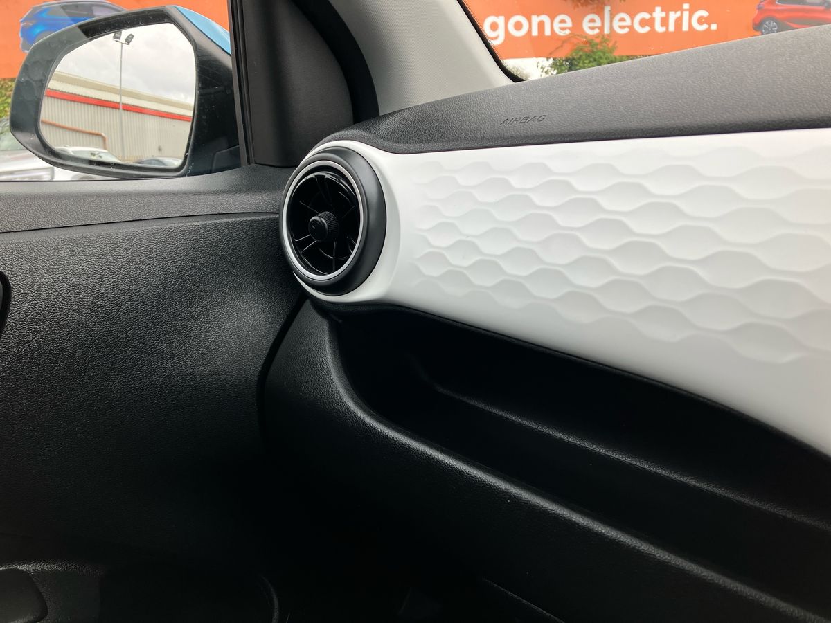 Used Hyundai i10 2022 for sale - 76351899: Photo 32