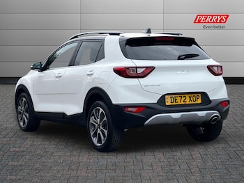 Used Kia Stonic 2022 for sale - 76919301: Photo