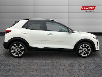 Used Kia Stonic 2022 for sale - 76919301: Photo
