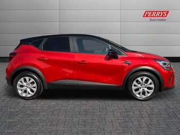 Used Renault Captur 2022 for sale - 75523199: Photo