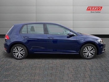Used Volkswagen Golf 2018 for sale - 75592543: Photo