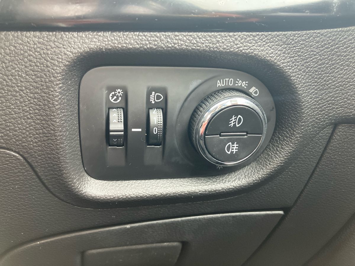 Used Vauxhall Astra 2018 for sale - 76016373: Photo 39