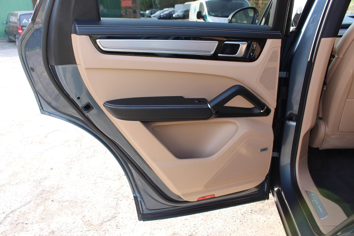 Used Porsche Cayenne 2018 for sale - 76991024: Photo 32