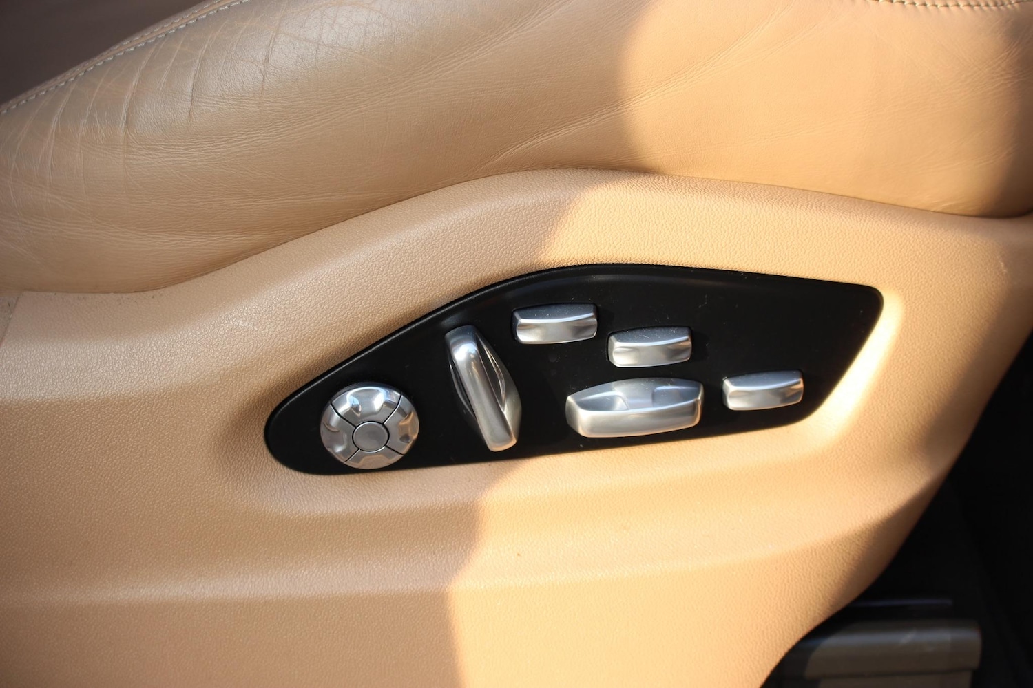 Used Porsche Cayenne 2018 for sale - 76991024: Photo 79