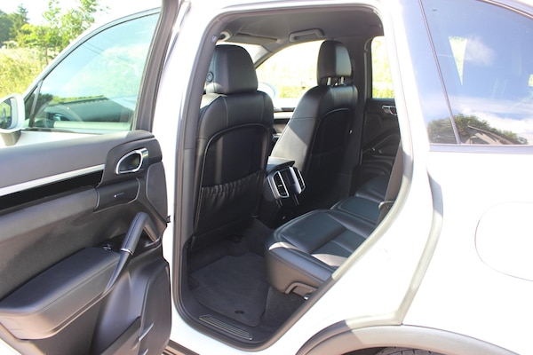 Used Porsche Cayenne 2015 for sale - 74739358: Photo 38