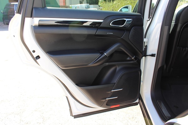 Used Porsche Cayenne 2015 for sale - 74739358: Photo 39