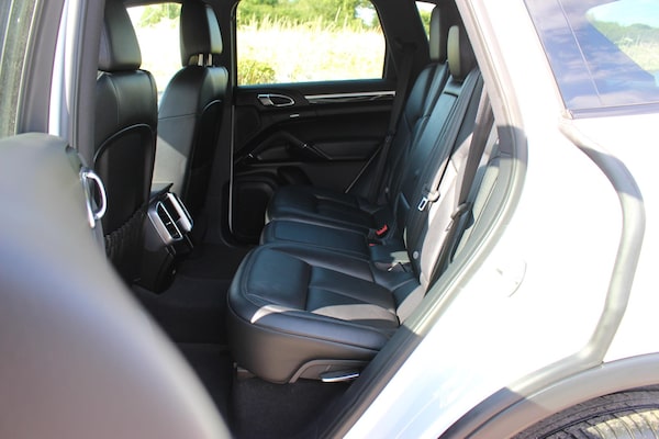 Used Porsche Cayenne 2015 for sale - 74739358: Photo 40