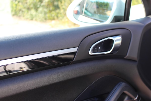 Used Porsche Cayenne 2015 for sale - 74739358: Photo 44