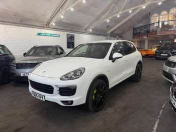 Used Porsche Cayenne 2015 for sale - 74739358: Photo