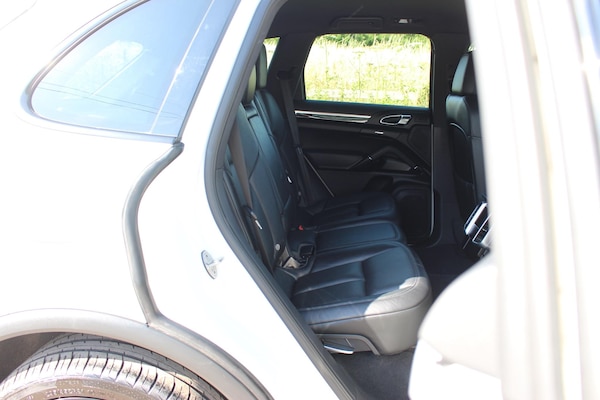 Used Porsche Cayenne 2015 for sale - 74739358: Photo 66