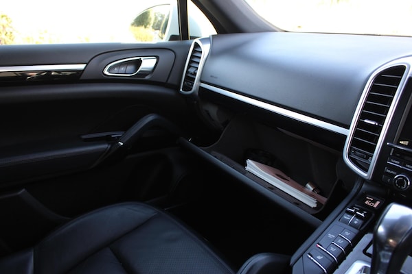 Used Porsche Cayenne 2015 for sale - 74739358: Photo 81