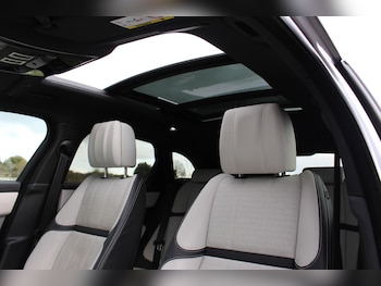Used Land Rover Range Rover Velar 2022 for sale - 76060693: Photo 3