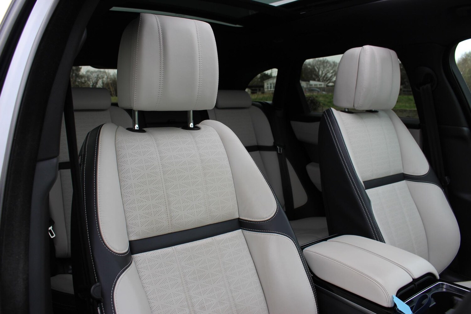 Used Land Rover Range Rover Velar 2022 for sale - 76060693: Photo 73