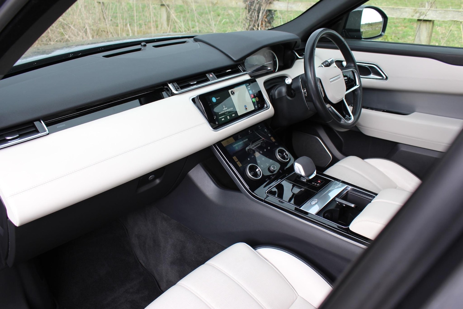 Used Land Rover Range Rover Velar 2022 for sale - 76060693: Photo 8