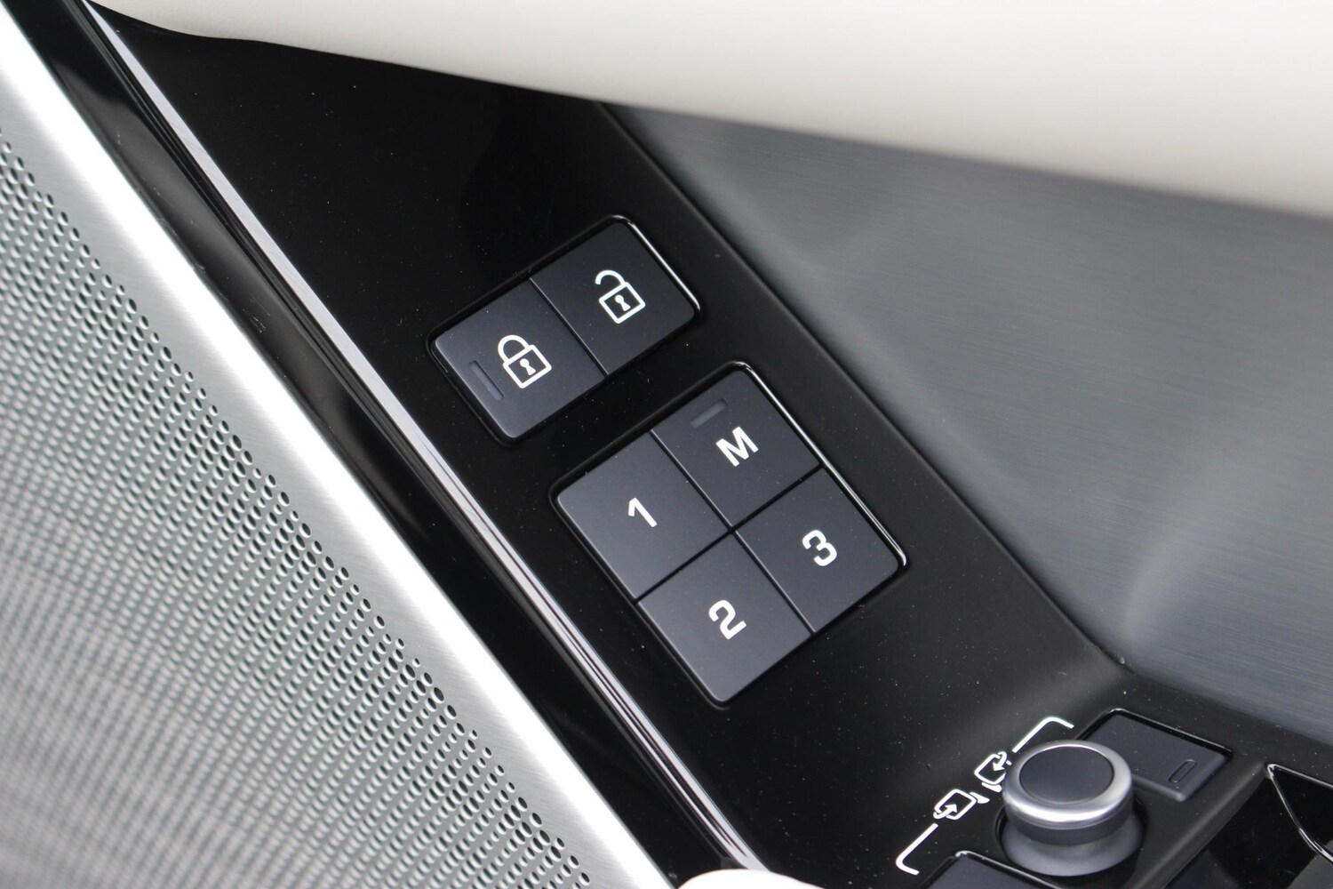 Used Land Rover Range Rover Velar 2022 for sale - 76060693: Photo 81
