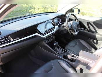 Used Kia Niro 2021 for sale - 75756115: Photo