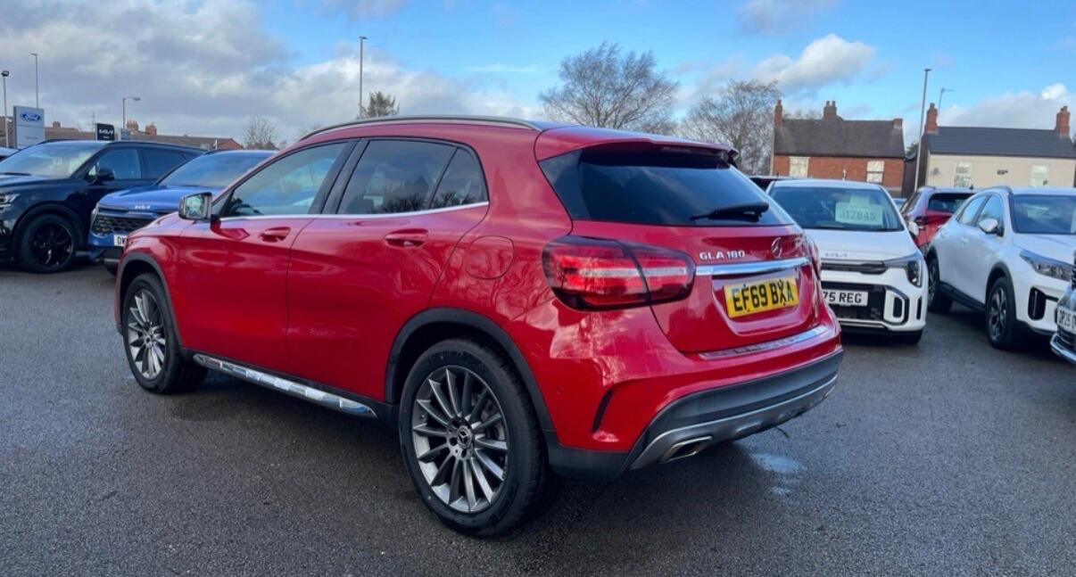 Used Mercedes-Benz GLA 2019 for sale - 77020998: Photo 2