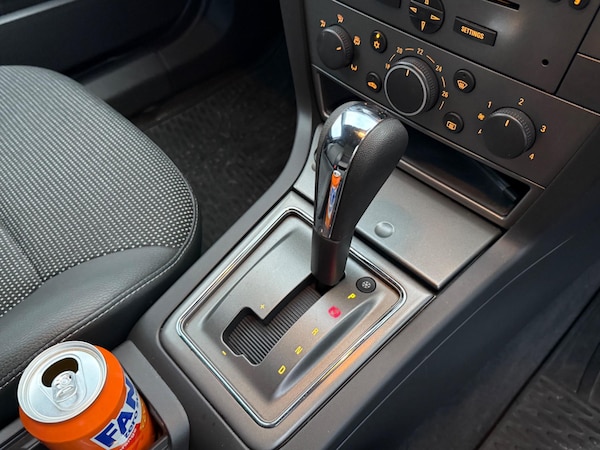 Used Vauxhall Vectra 2008 for sale - 73764431: Photo 28