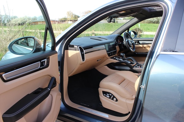 Used Porsche Cayenne 2018 for sale - 74271651: Photo 35