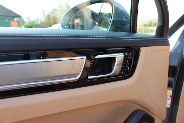 Used Porsche Cayenne 2018 for sale - 74271651: Photo 37