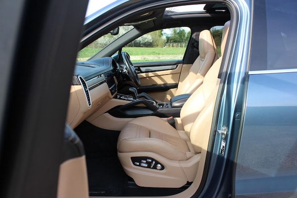 Used Porsche Cayenne 2018 for sale - 74271651: Photo 39