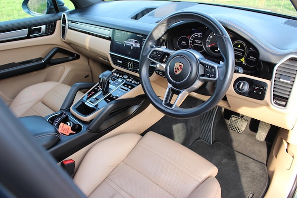 Used Porsche Cayenne 2018 for sale - 74271651: Photo 3