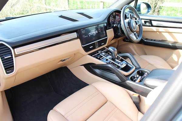 Used Porsche Cayenne 2018 for sale - 74271651: Photo 43