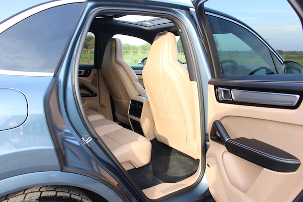 Used Porsche Cayenne 2018 for sale - 74271651: Photo 60