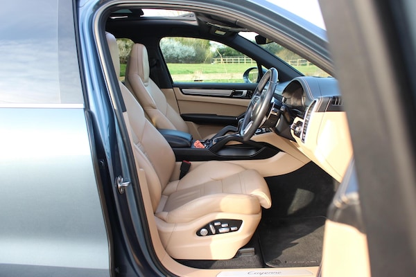 Used Porsche Cayenne 2018 for sale - 74271651: Photo 75