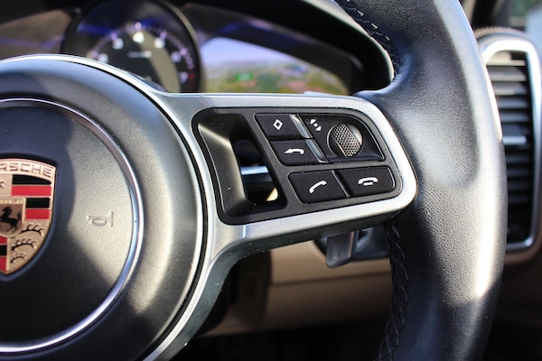 Used Porsche Cayenne 2018 for sale - 74271651: Photo 98