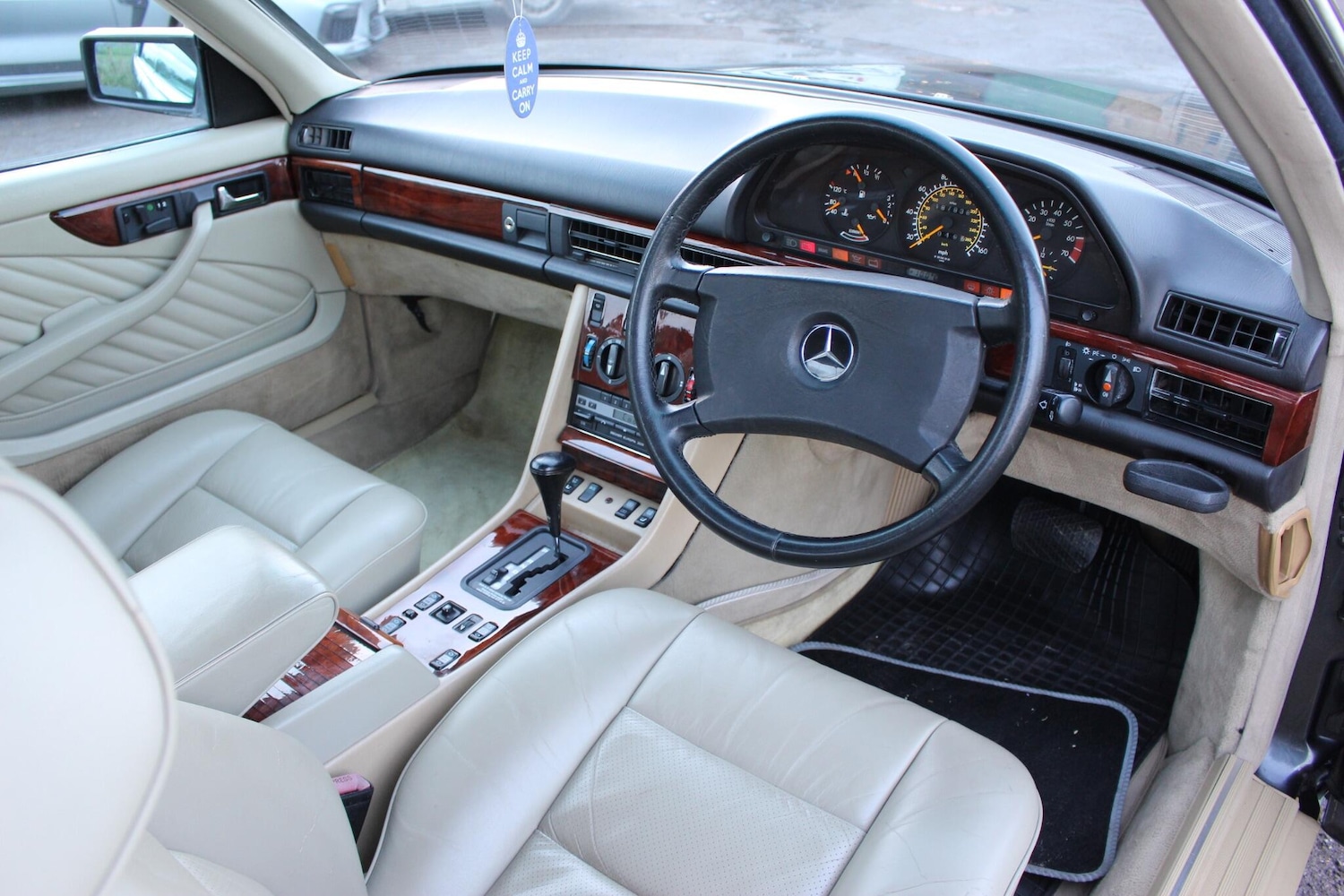 Used Mercedes-Benz 560 for sale - 76913953: Photo 3