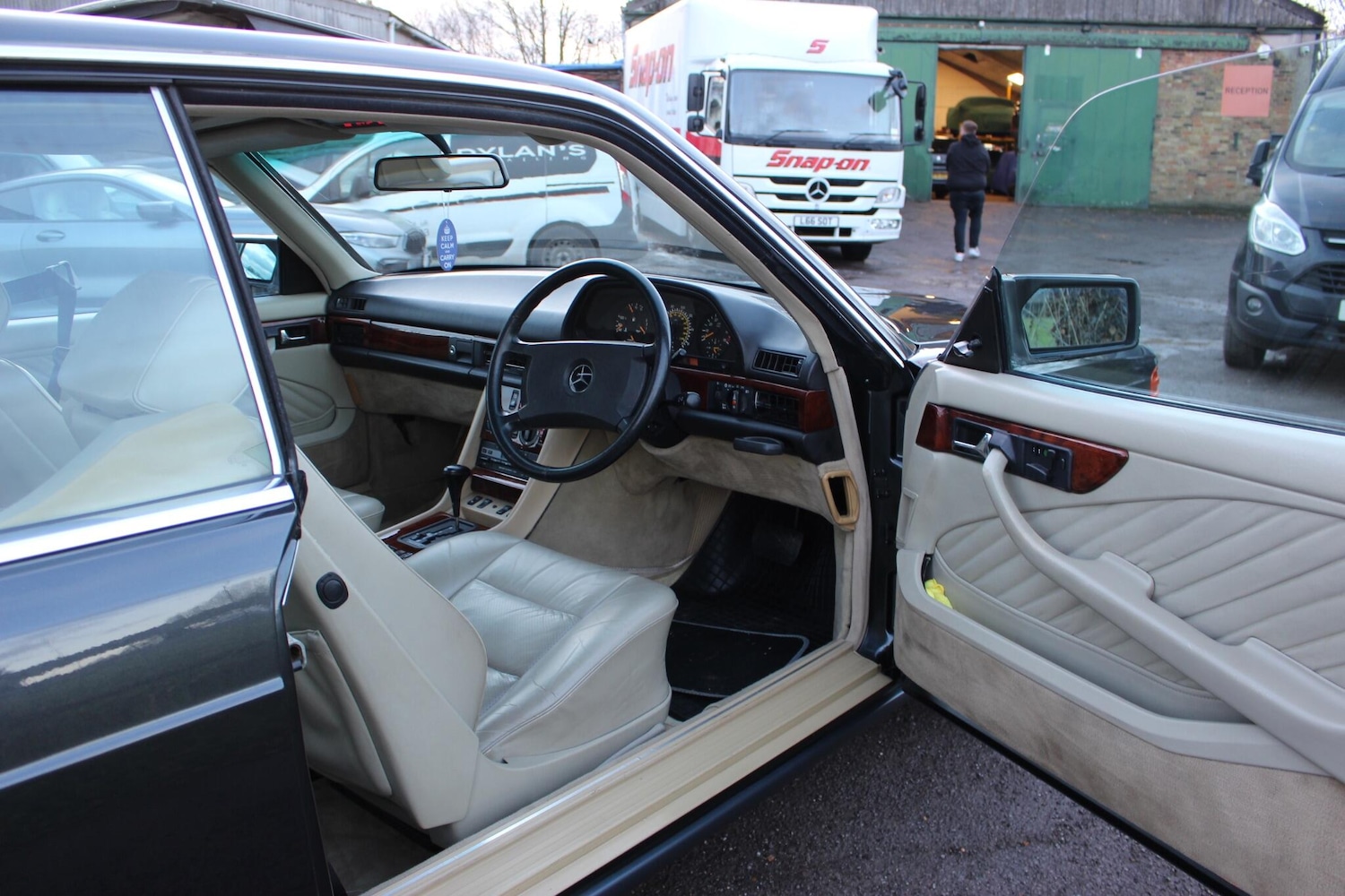 Used Mercedes-Benz 560 for sale - 76913953: Photo 54